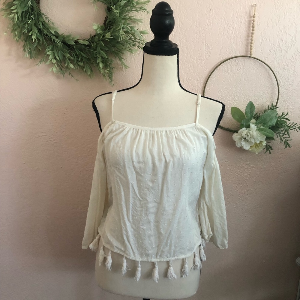 American Eagle Off Shoulder Blouse EUC